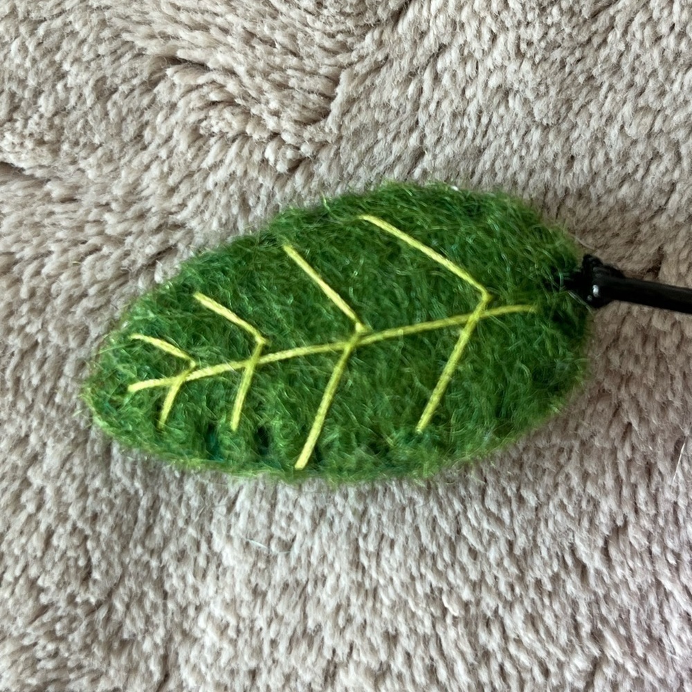 Felted Wool Coin Purse Birds Nest On a Branch Zipper Closure With Leaf Pull - Picture 6 of 8